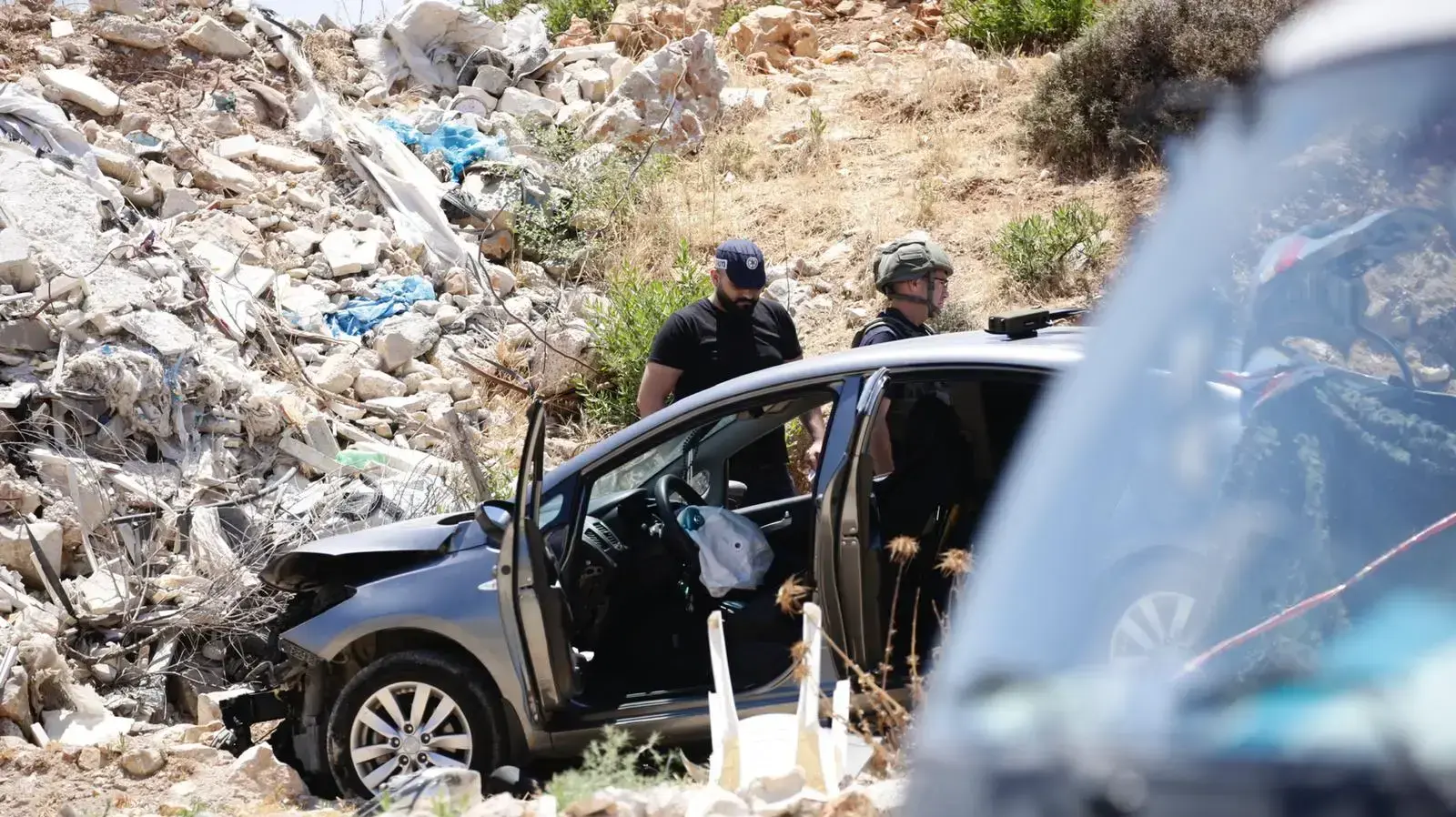 זירת ניסיון פיגוע דריסה ודקירה משולב בסמוך לכפר חיזמא 16 ביוני 2021 זירת ניסיון פיגוע דריסה ודקירה משולב בסמוך לכפר חיזמא 16 ביוני 2021