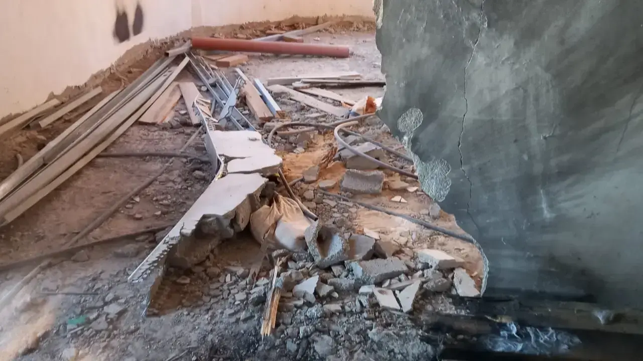 נזק כבד בדירתו של כתב ynet חסן שעלאן בבקה אל גרבייה. 18 ביוני 2021
נזק כבד בדירתו של כתב ynet חסן שעלאן בבקה אל גרבייה. 18 ביוני 2021