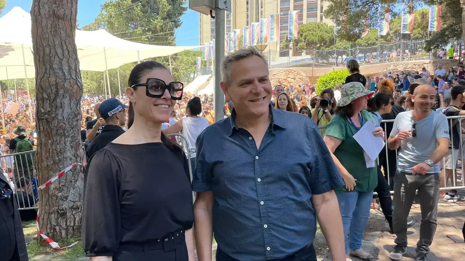 שר הבריאות ניצן הורוביץ ושרת התחבורה מרב מיכאלי במצעד הגאווה בחיפה. 18 ביוני 2021 שר הבריאות ניצן הורוביץ ושרת התחבורה מרב מיכאלי במצעד הגאווה בחיפה. 18 ביוני 2021