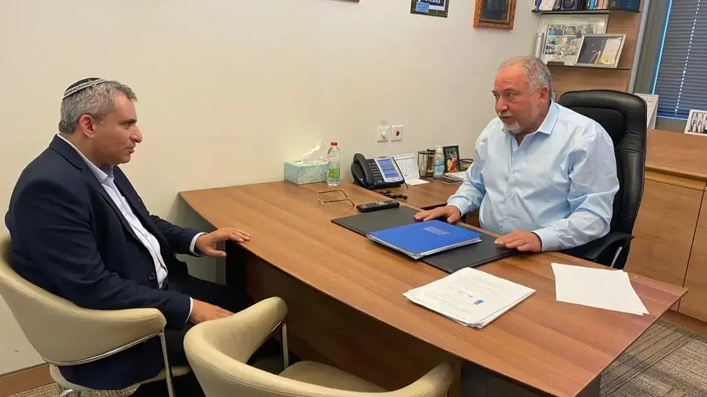 פגישת ליברמן אלקין, משרד האוצר פגישת ליברמן אלקין, משרד האוצר
