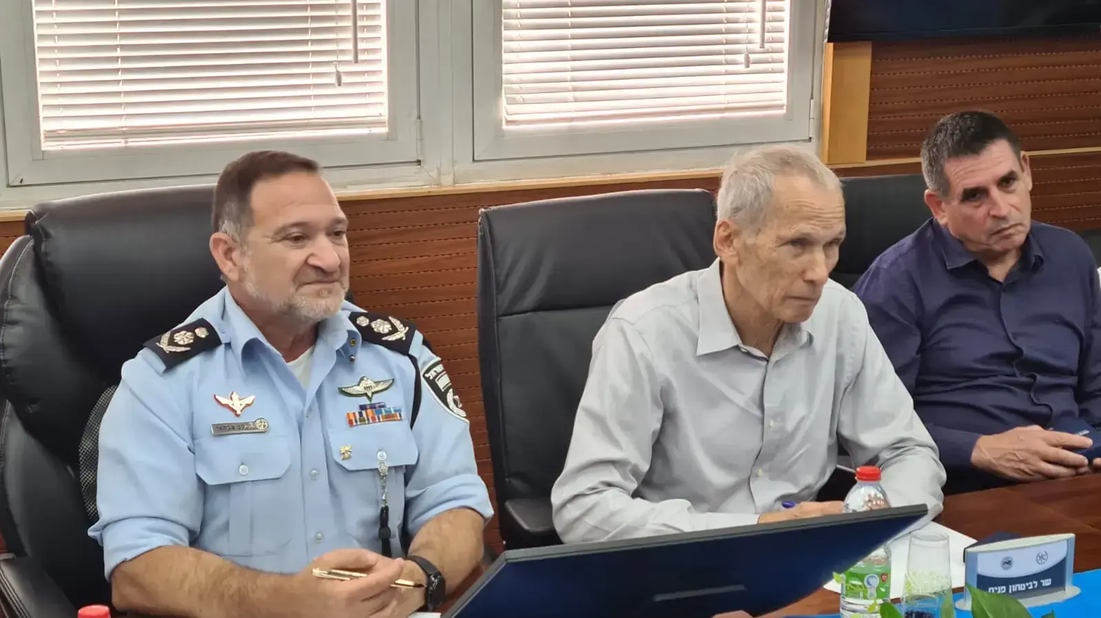 מפכ"ל המשטרה יעקב שבתאי בישיבת עבודה עם השר לביטחון הפנים, עמר בר-לב, סגן השר, יואב סגלוביץ וסגל המשרד לבט"פ, 21 ביוני 2021 מפכ"ל המשטרה יעקב שבתאי בישיבת עבודה עם השר לביטחון הפנים, עמר בר-לב, סגן השר, יואב סגלוביץ וסגל המשרד לבט"פ, 21 ביוני 2021