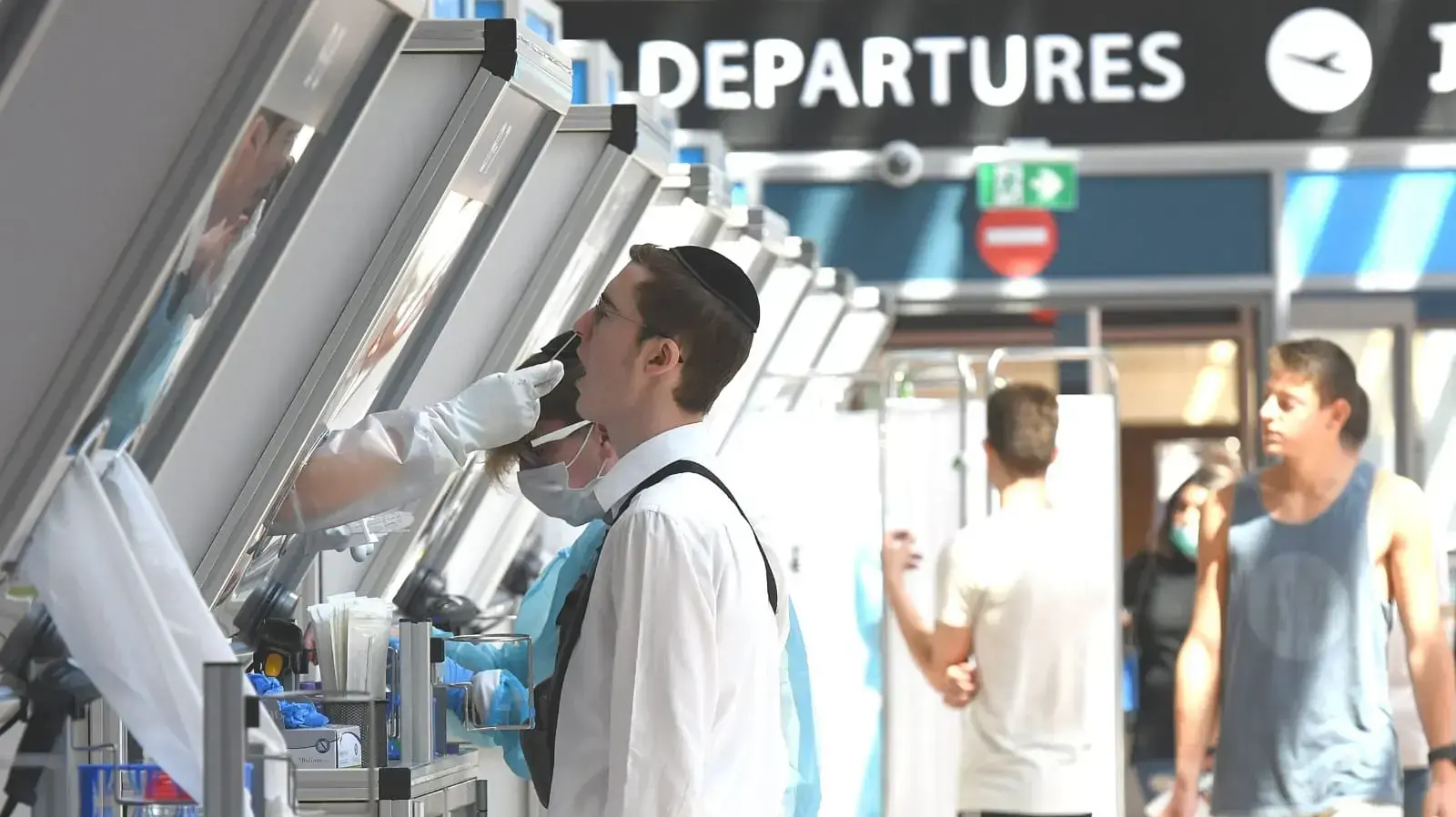 נחיתת נוסעים בנתב"ג 21 ביוני 2021 נחיתת נוסעים בנתב"ג 21 ביוני 2021