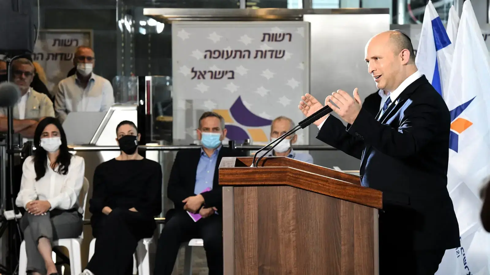 ראש הממשלה, נפתלי בנט, בסיור ודיון מקצועי בנתב"ג, 22 ביוני 2021 ראש הממשלה, נפתלי בנט, בסיור ודיון מקצועי בנתב"ג, 22 ביוני 2021