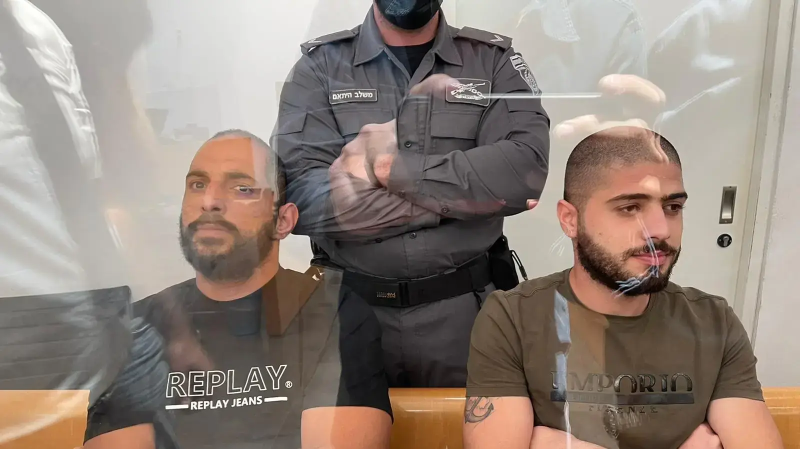 כתב אישום | שלושה נאשמים שביצעו את הלינץ' בעכו במהלך הפרעות המחוזי, חיפה 24 ביוני 2021 כתב אישום | שלושה נאשמים שביצעו את הלינץ' בעכו במהלך הפרעות המחוזי, חיפה 24 ביוני 2021