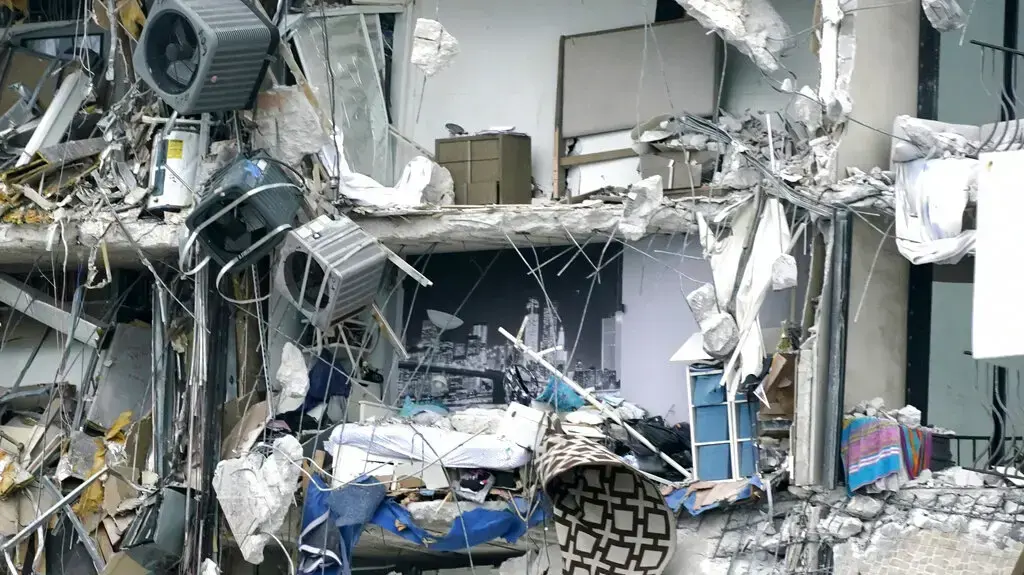 קריסת בניין באזור מיאמי, ארצות הברית, 24 ביוני 2021