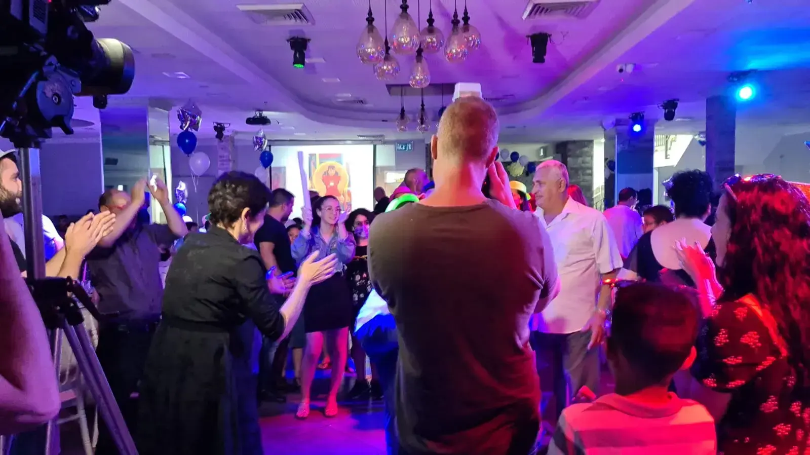 חגיגות בר המצווה של אלמוג, 30 ביוני, 2021 חגיגות בר המצווה של אלמוג, 30 ביוני, 2021