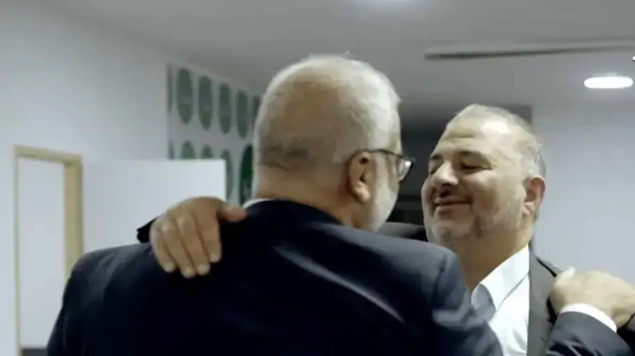 המקור עם מנסור עבאס