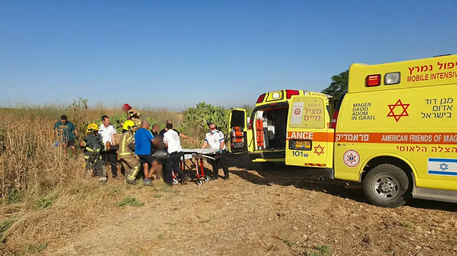 זירת האירוע בו התרסק מצנח הרחיפה הממונע ונפצעו קשה שני גברים בשנות ה-50 לחייהם סמוך ללטרון. 2 ביולי 2021 זירת האירוע בו התרסק מצנח הרחיפה הממונע ונפצעו קשה שני גברים בשנות ה-50 לחייהם סמוך ללטרון. 2 ביולי 2021