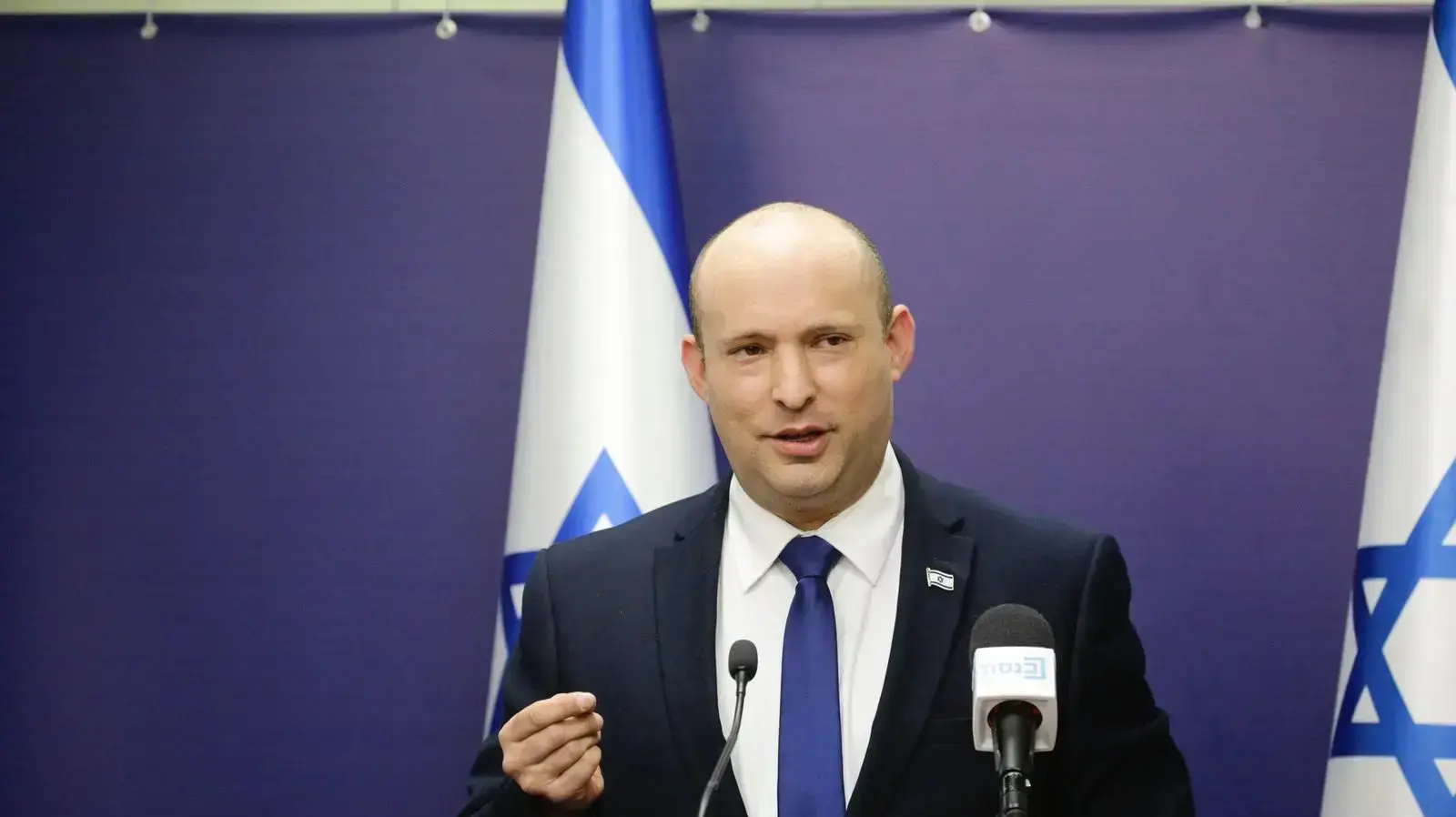ראש הממשלה, נפתלי בנט במהלך ישיבת הסיעה 5 ביולי 2021 ראש הממשלה, נפתלי בנט במהלך ישיבת הסיעה 5 ביולי 2021