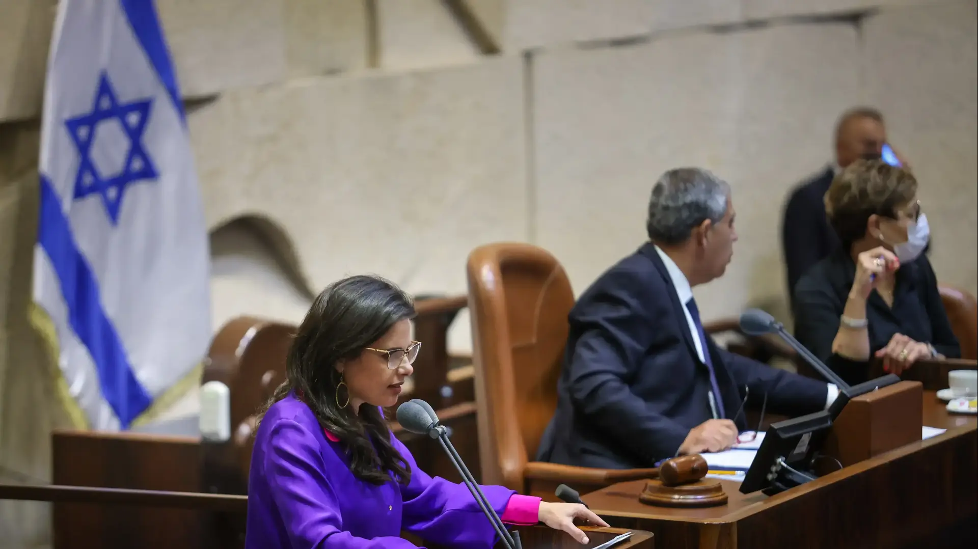 מליאת הכנסת | שרת הפנים, איילת שקד במהלך נאומה במליאה 5 ביולי 2021 מליאת הכנסת | שרת הפנים, איילת שקד במהלך נאומה במליאה 5 ביולי 2021