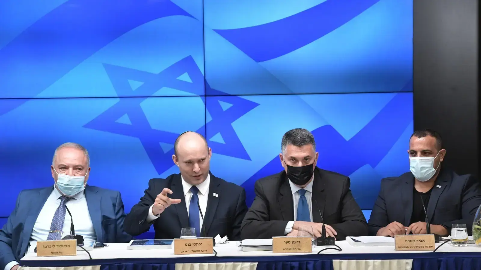 בנט, ליברמן, סער וקארה בהשקת התכנית למלחמה ברגולציה בנט, ליברמן, סער וקארה בהשקת התכנית למלחמה ברגולציה