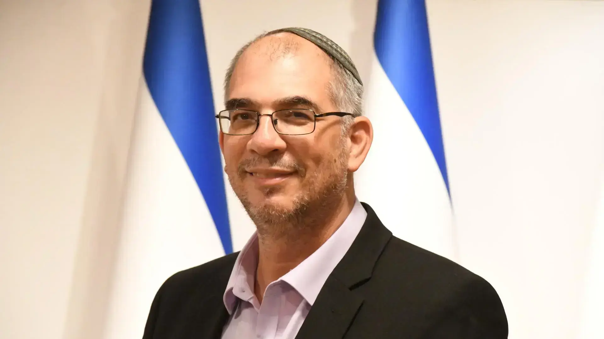 ניר אורבך
