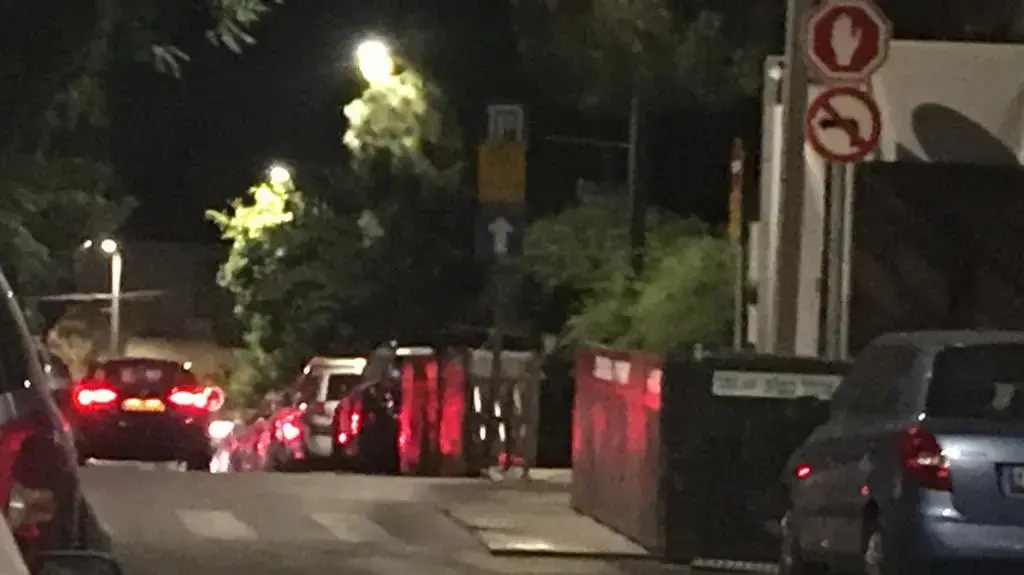 משפחת נתניהו עוזבת את מעון רה"מ בבלפור אחרי 12 שנה קצת אחרי חצות. 11 ביולי 2021 משפחת נתניהו עוזבת את מעון רה"מ בבלפור אחרי 12 שנה קצת אחרי חצות. 11 ביולי 2021