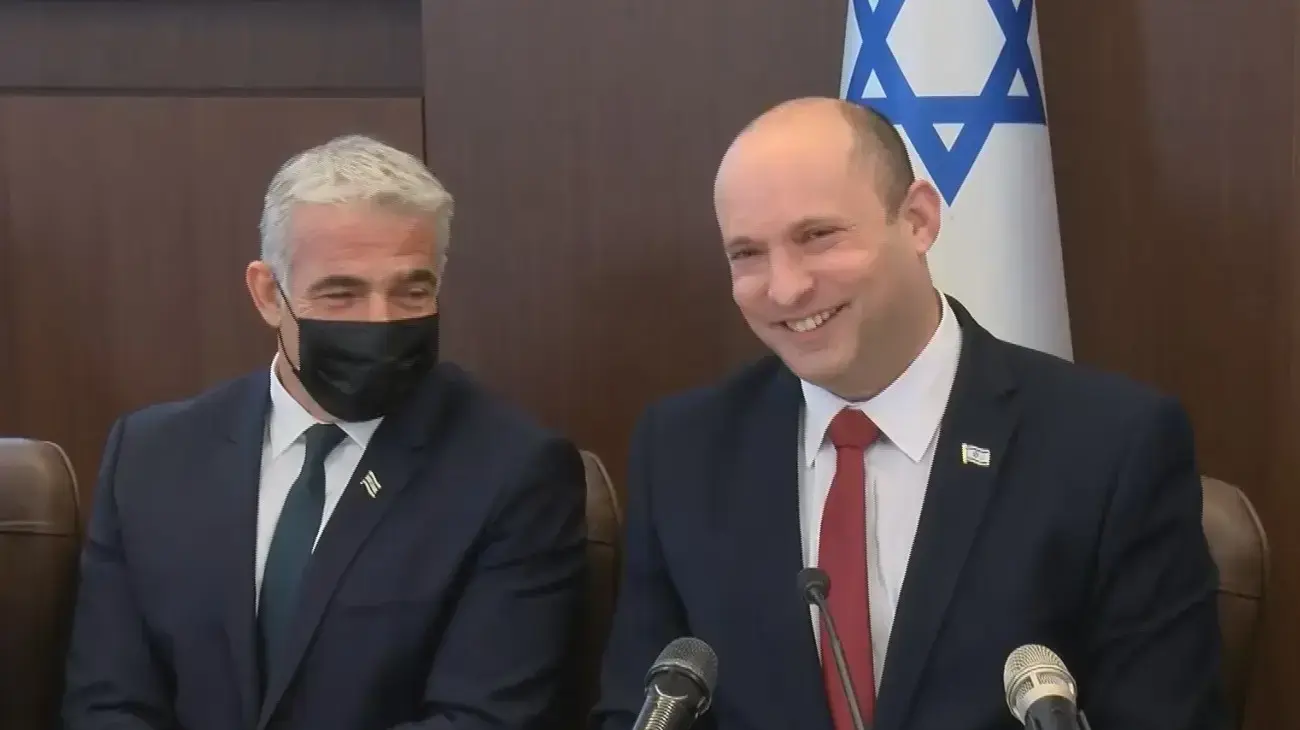 ראש הממשלה נפתלי בנט ושר החוץ יאיר לפיד, בישבת הממשלה
11 ביולי 2021 ראש הממשלה נפתלי בנט ושר החוץ יאיר לפיד, בישבת הממשלה
11 ביולי 2021