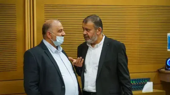  מנסור עבאס, יחד עם וואליד טהא בוועדה המסדרת בכנסת