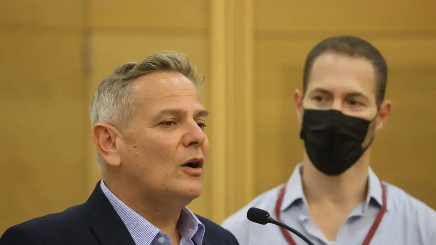 שר הבריאות ניצן הורוביץ במסיבת עיתונאים בכנסת בנושא חוק הפונדקאות 11 ביולי 2021 שר הבריאות ניצן הורוביץ במסיבת עיתונאים בכנסת בנושא חוק הפונדקאות 11 ביולי 2021