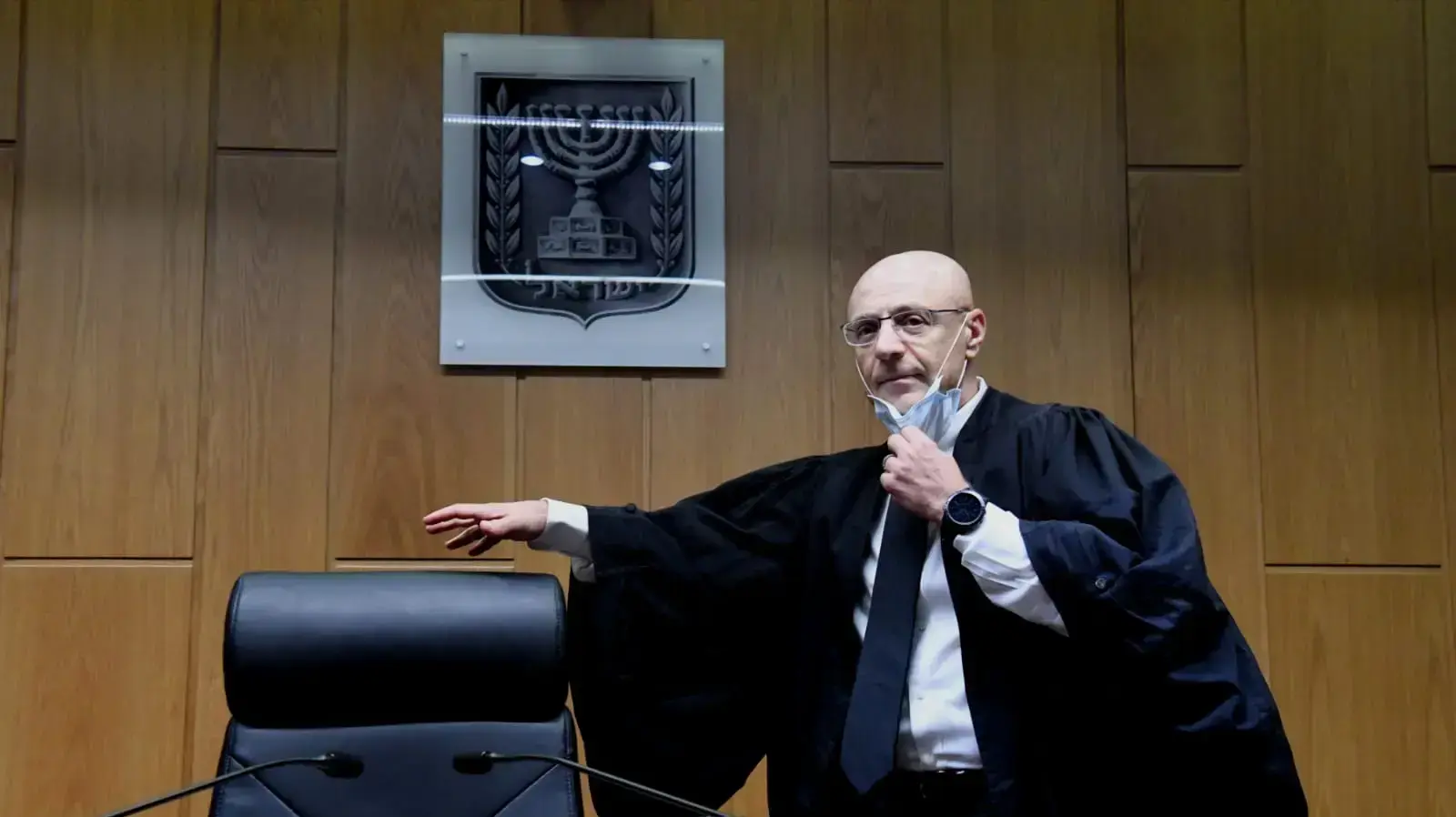 השופט ירון לוי במתן גז"ד לפאינה קירשנבאום, בימ"ש מחוזי תל אביב, 14 ביולי 2021 השופט ירון לוי במתן גז"ד לפאינה קירשנבאום, בימ"ש מחוזי תל אביב, 14 ביולי 2021