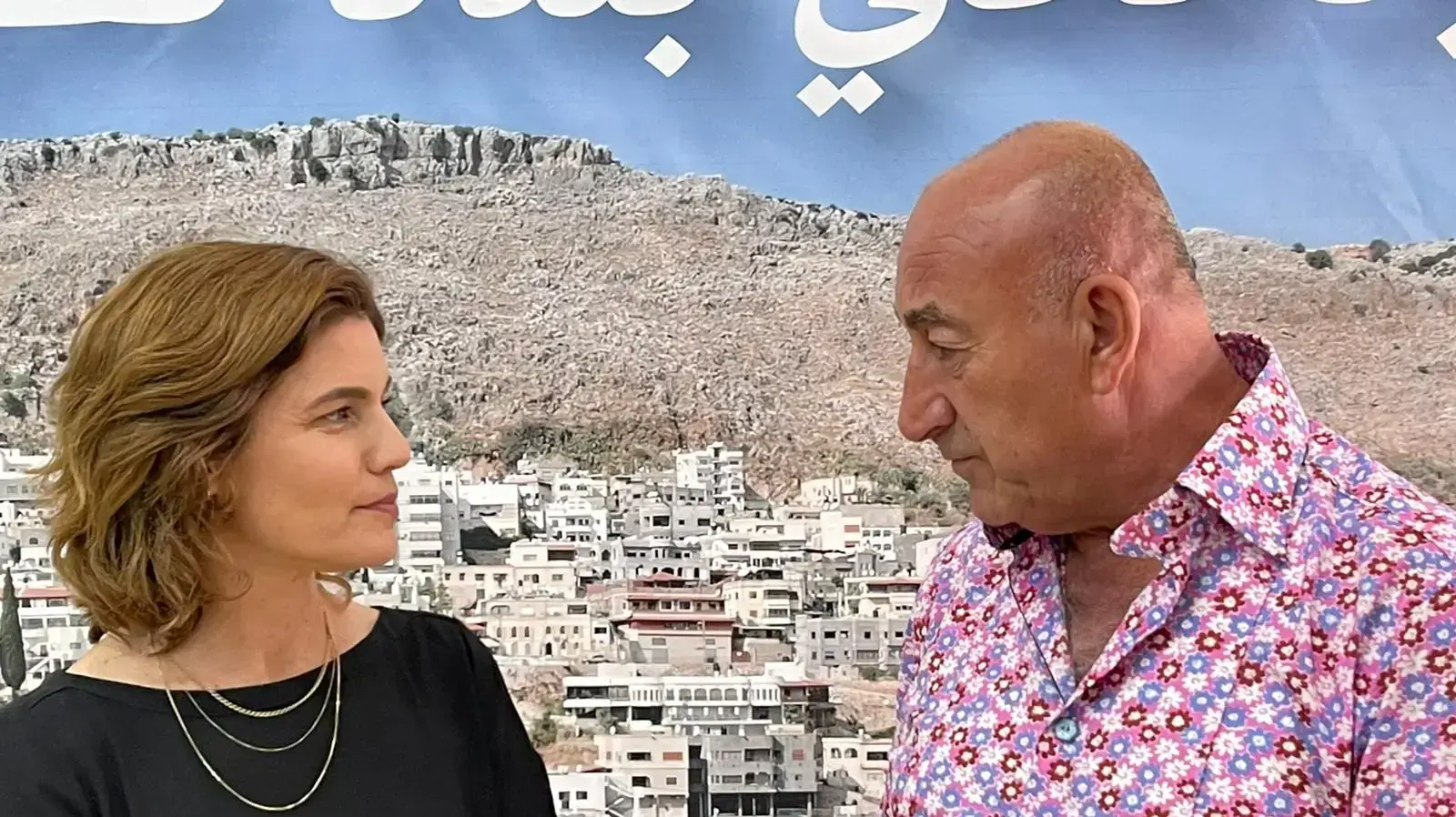 השרה להגנת הסביבה תמר זנדברג עם ח״כ לשעבר אחמד דבאח, ראש המועצה המקומית דיר אל אסד השרה להגנת הסביבה תמר זנדברג עם ח״כ לשעבר אחמד דבאח, ראש המועצה המקומית דיר אל אסד