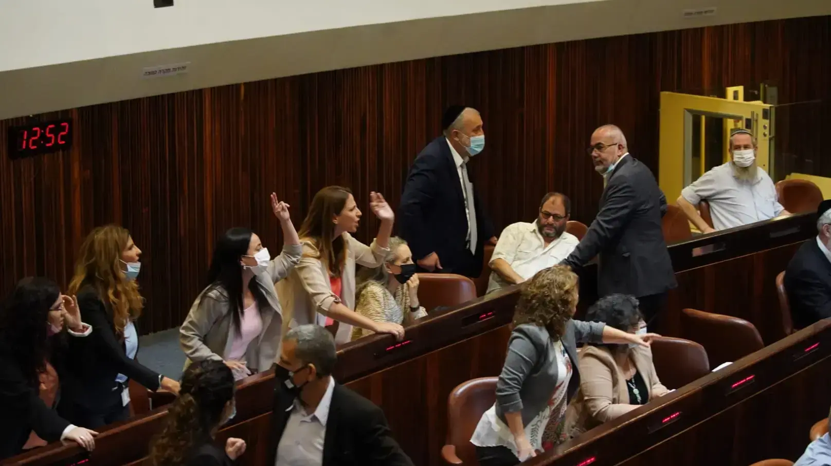 מהומה במליאת הכנסת 15 ביולי 2021 מהומה במליאת הכנסת 15 ביולי 2021