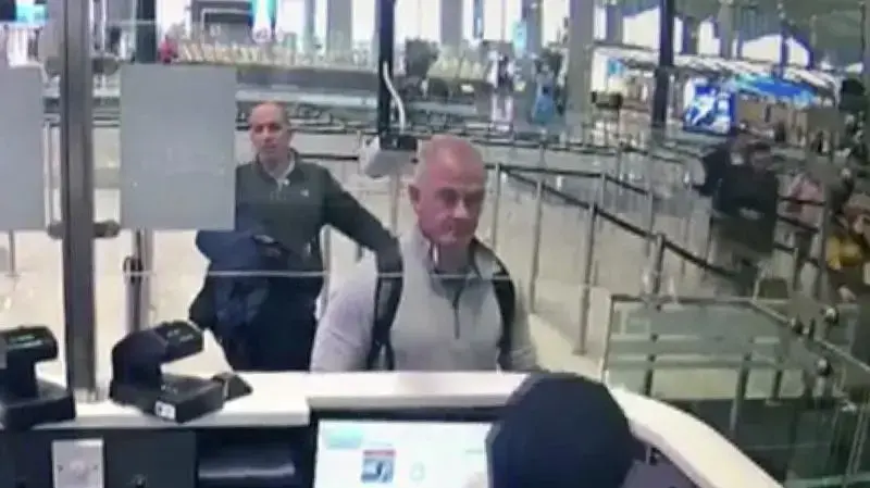 קרלוס גוסן קרלוס גוסן