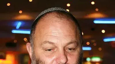 אפי איתם
