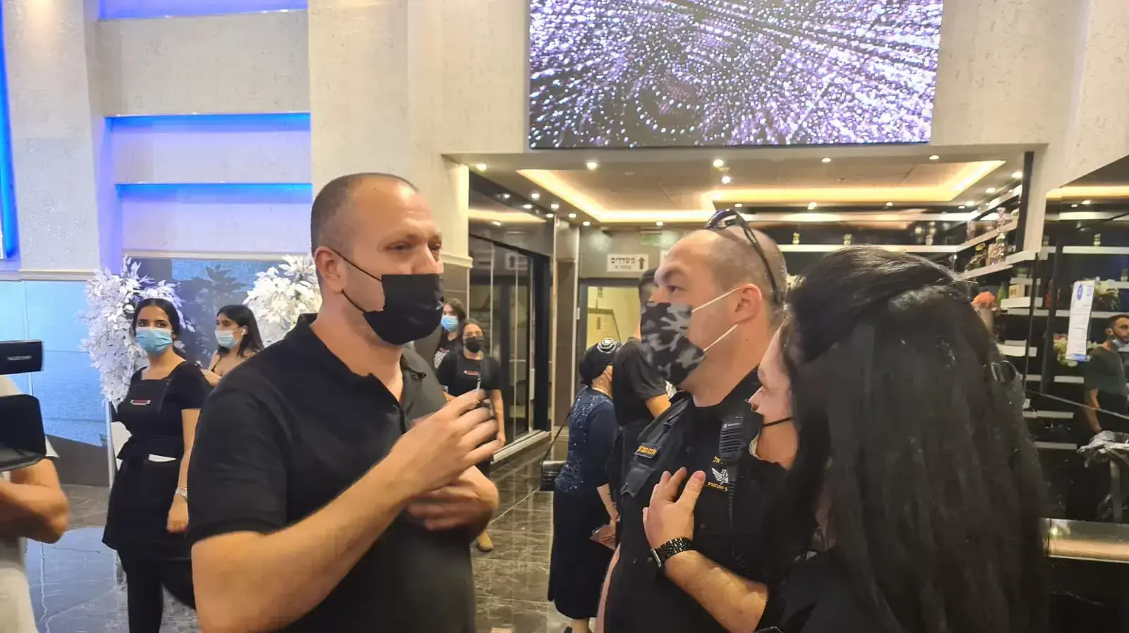 סיורי אכיפה של משטרת ישראל הערב באולמות אירועים סיורי אכיפה של משטרת ישראל הערב באולמות אירועים