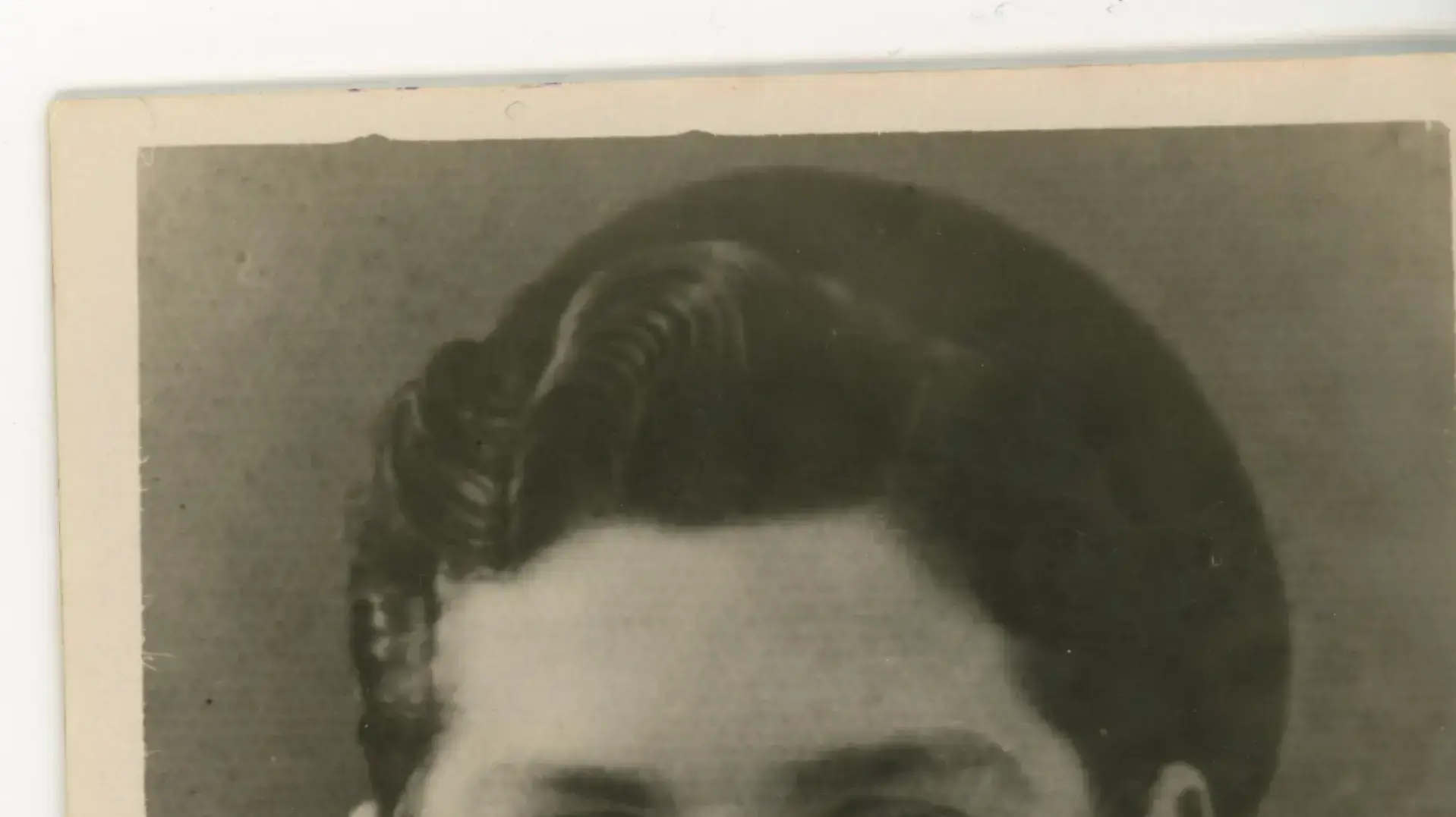 שלום מחרובסקי (''אריאל''). בן 17 שלום מחרובסקי (''אריאל''). בן 17