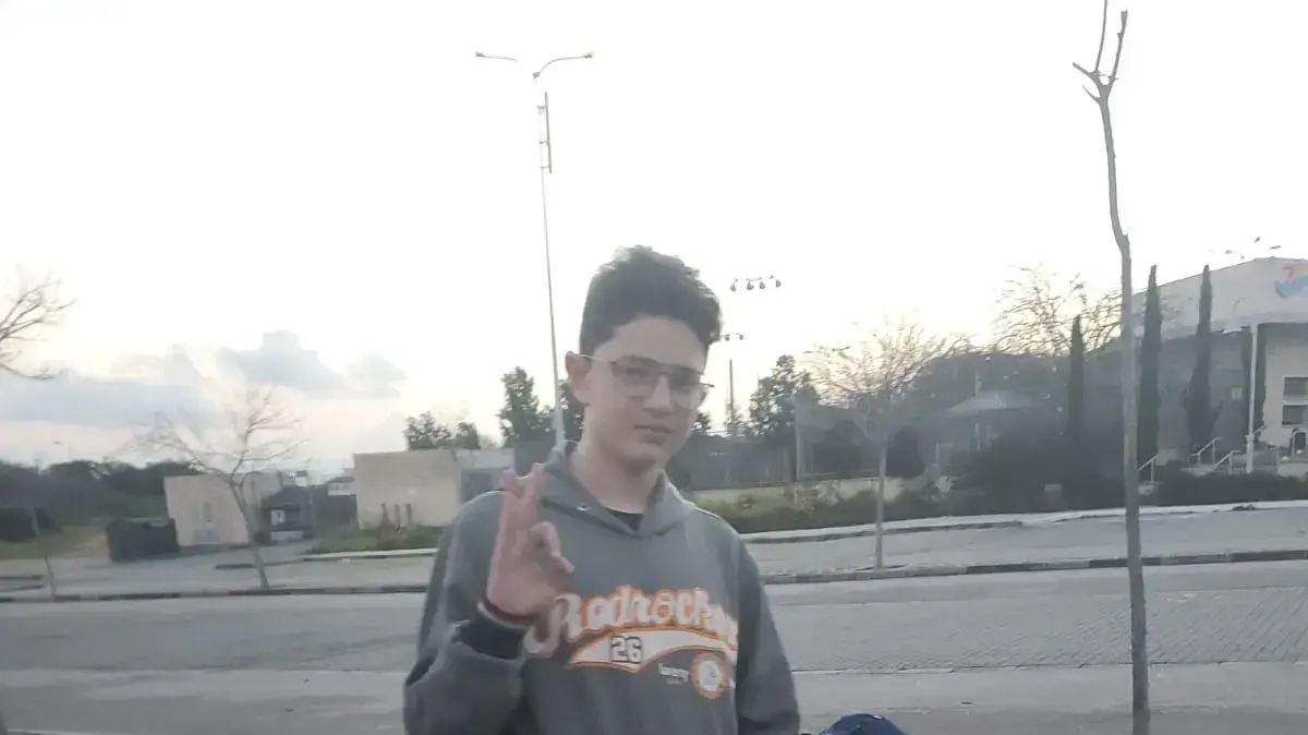 התלמידים שחוששים להיות מקוטלגים כדור הקורונה | איתי דרויאן עולה לכיתה י' מאשדוד התלמידים שחוששים להיות מקוטלגים כדור הקורונה | איתי דרויאן עולה לכיתה י' מאשדוד
