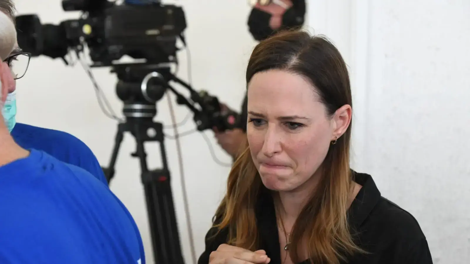 יונית לוי בהלווית רוני דניאל, בית העלמין קריית שאול יונית לוי בהלווית רוני דניאל, בית העלמין קריית שאול