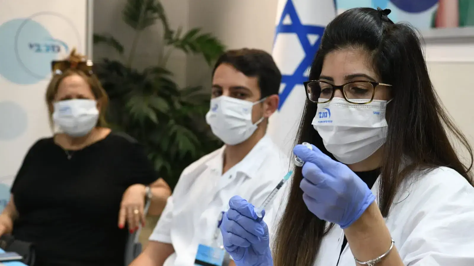 מתחסן בקופת חולים מכבי ברמת השרון, 30 יולי 2021