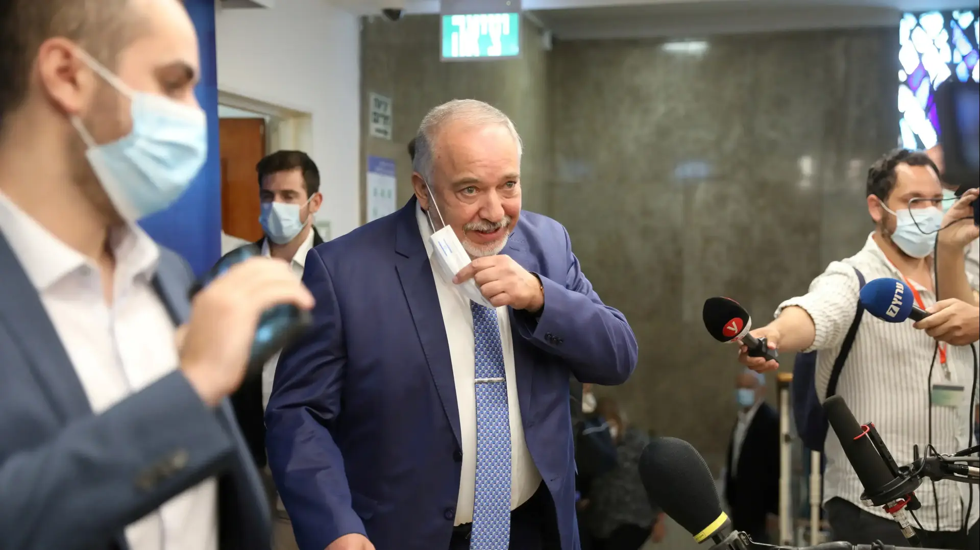 שר האוצר, אביגודר ליברמן בדרכו לישיבת ממהשלה 1 באוגוסט 2021 שר האוצר, אביגודר ליברמן בדרכו לישיבת ממהשלה 1 באוגוסט 2021