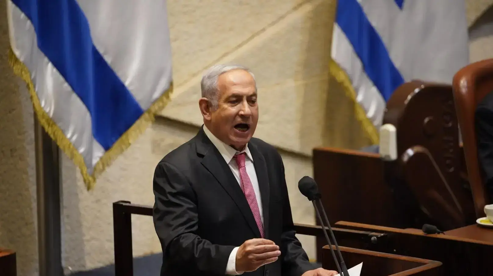 יו"ר האופוזיציה בנימין נתניהו בדיון 40 חתימות במליאת הכנסת, 2 באוגוסט 2021 יו"ר האופוזיציה בנימין נתניהו בדיון 40 חתימות במליאת הכנסת, 2 באוגוסט 2021