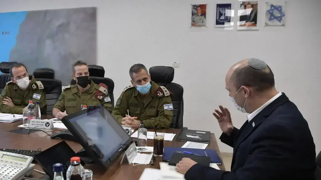 ראש הממשלה, נפתלי בנט במהלך ביקורו בפיקוד הצפון 3 באוגוסט 2021 ראש הממשלה, נפתלי בנט במהלך ביקורו בפיקוד הצפון 3 באוגוסט 2021