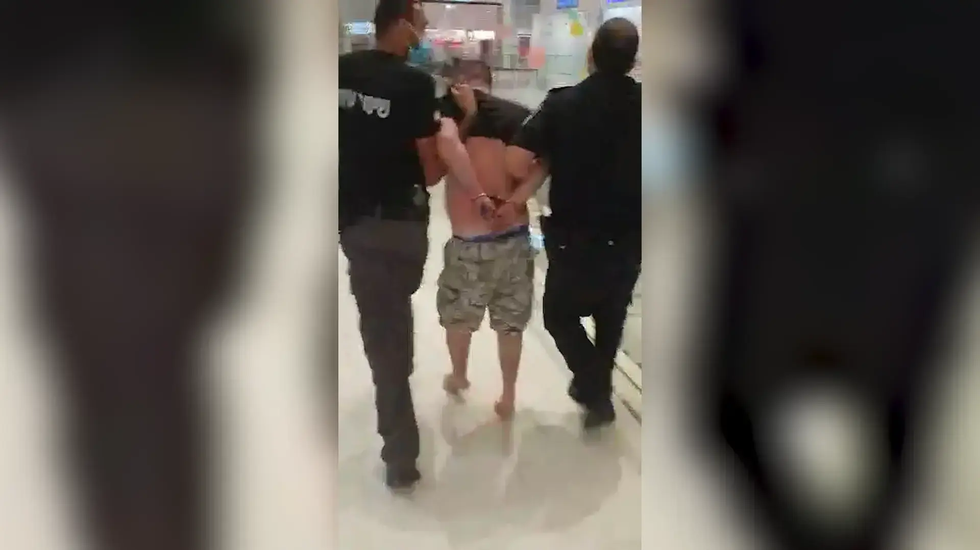 שוטרים התעמתו עם אדם שסרב לשים מסיכה בקניון בטבריה 08.08.21