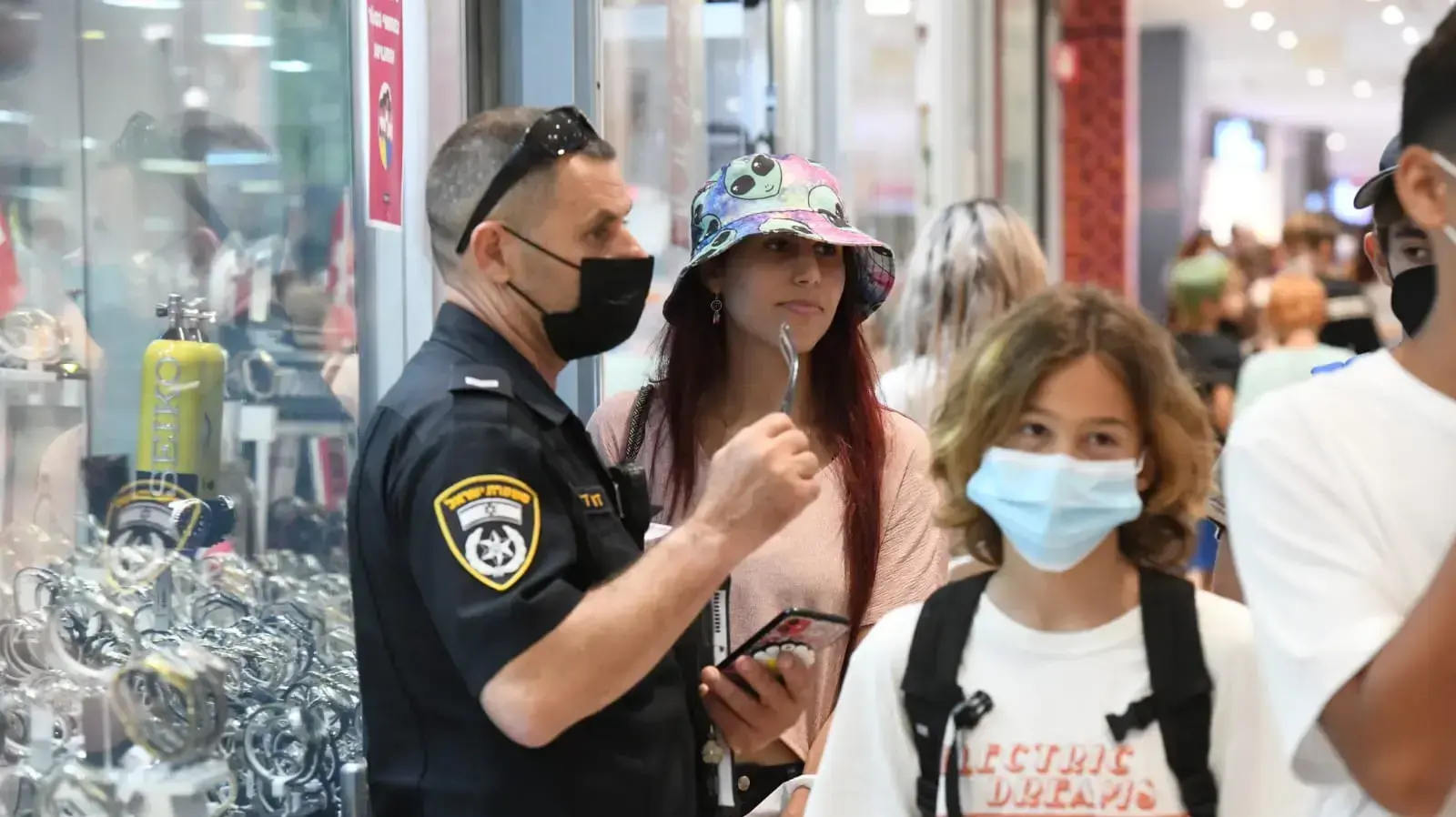 מבצע אכיפה של משטרת ישראל על עטיית מסכה בדיזינגוף סנטר 10 באוגוסט 2021 מבצע אכיפה של משטרת ישראל על עטיית מסכה בדיזינגוף סנטר 10 באוגוסט 2021