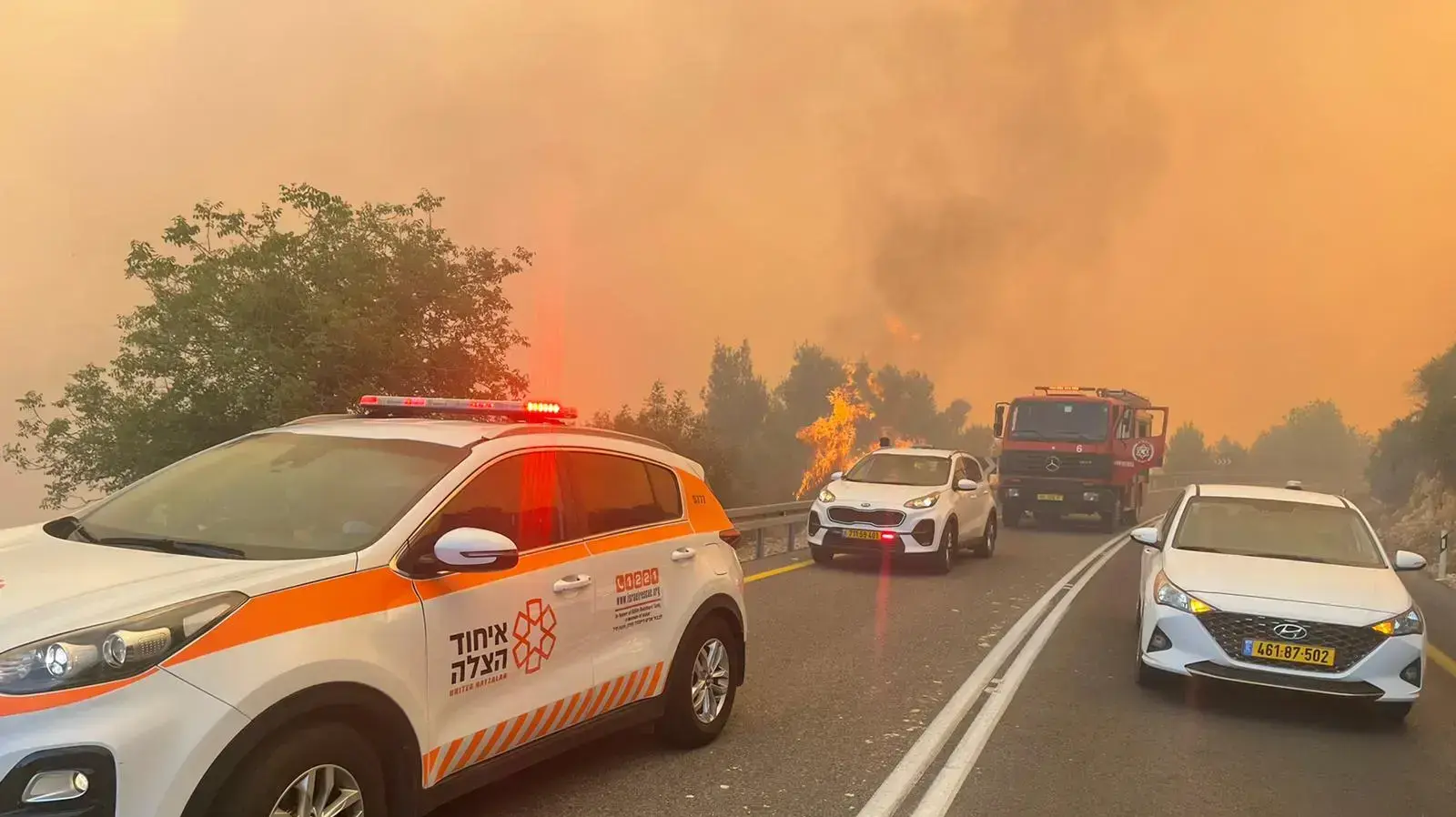 שריפה בבית מאיר באזור ירושלים 15 באוגוסט 2021 שריפה בבית מאיר באזור ירושלים 15 באוגוסט 2021