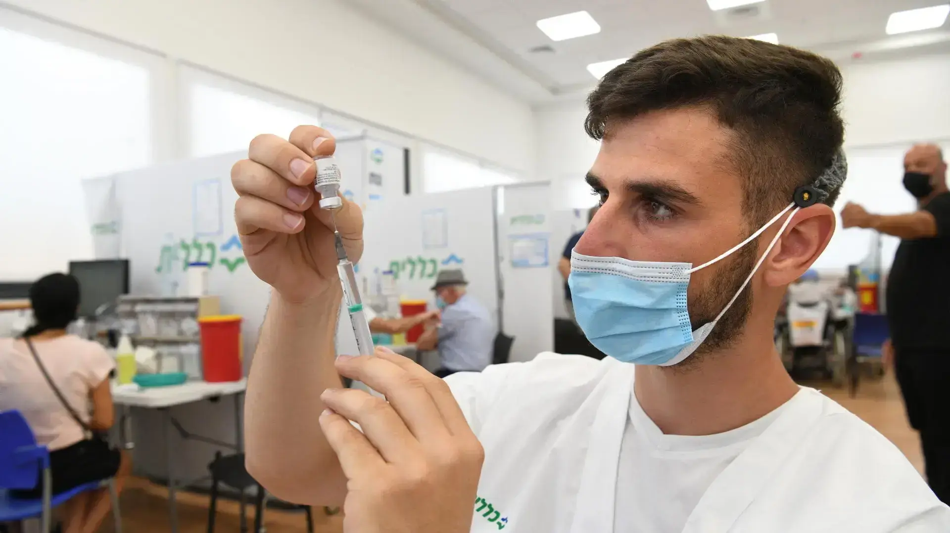 מתחם חיסונים של כללית בפתח תקוה 16 באוגוסט 2021 מתחם חיסונים של כללית בפתח תקוה 16 באוגוסט 2021