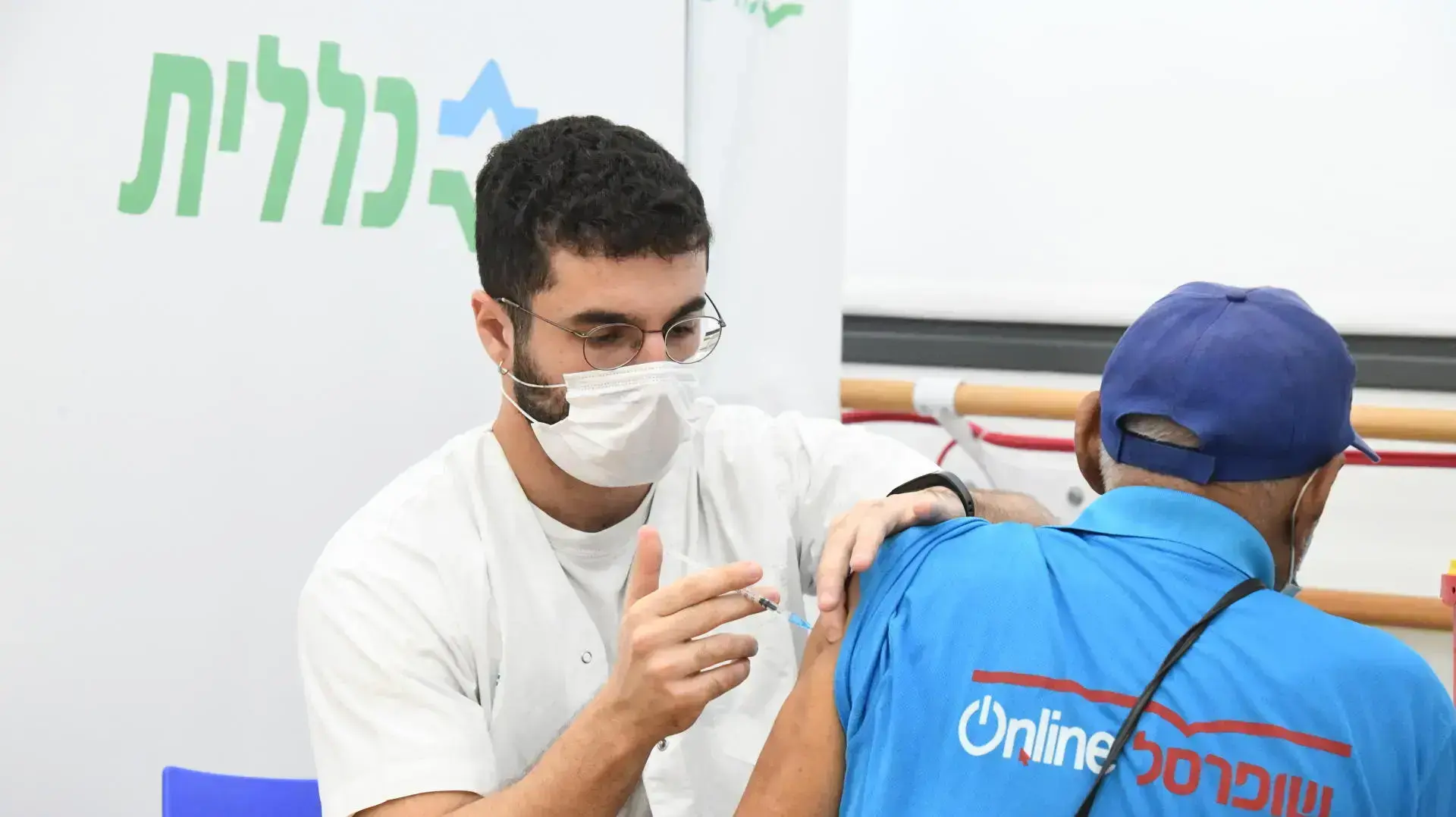 מתחם חיסונים של כללית בפתח תקוה 16 באוגוסט 2021 מתחם חיסונים של כללית בפתח תקוה 16 באוגוסט 2021