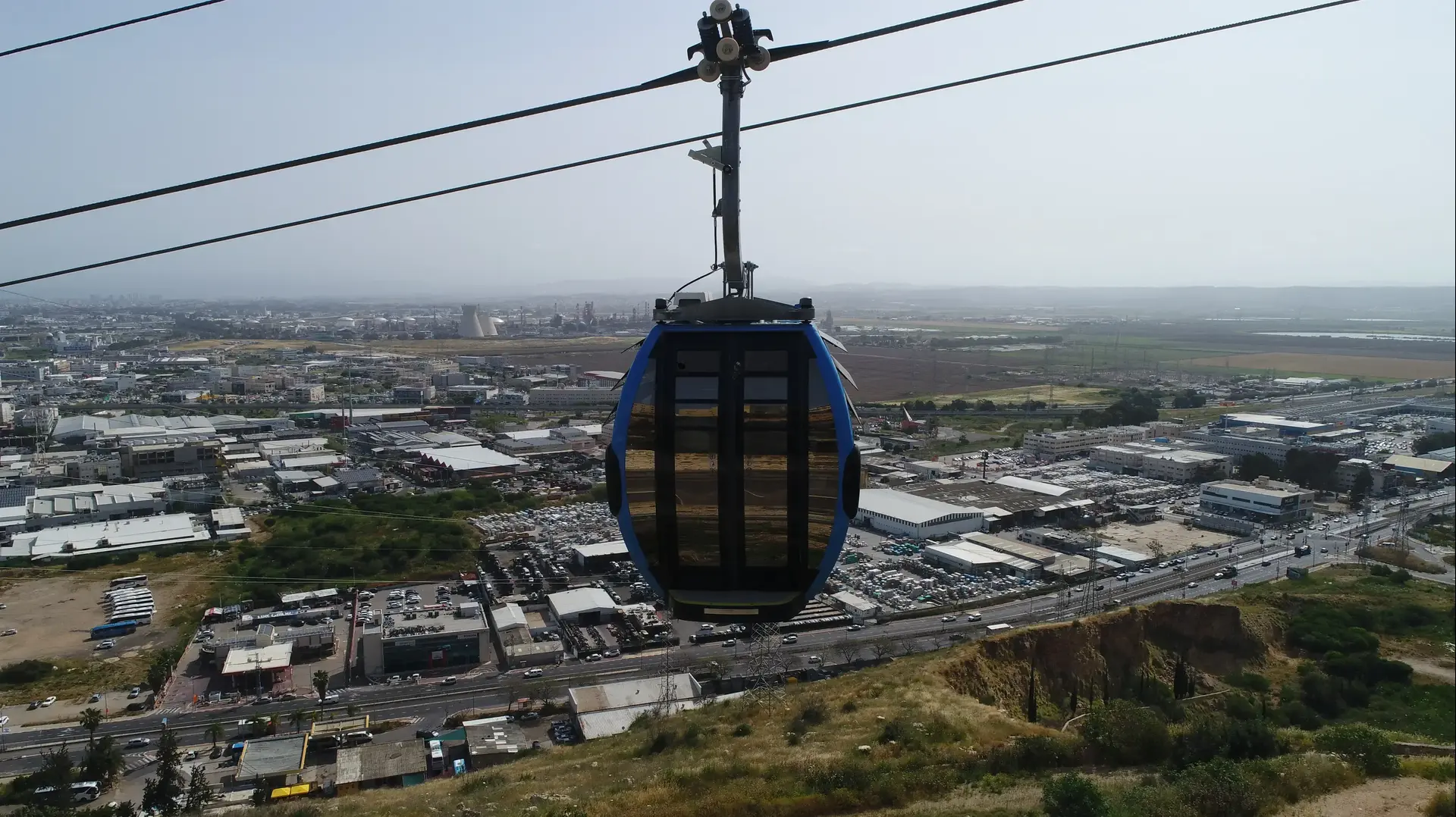 נסיעת בכורה עם נוסעים ברכבל התחבורה הציבורית, חיפה, 19 באוגוסט 2021 נסיעת בכורה עם נוסעים ברכבל התחבורה הציבורית, חיפה, 19 באוגוסט 2021