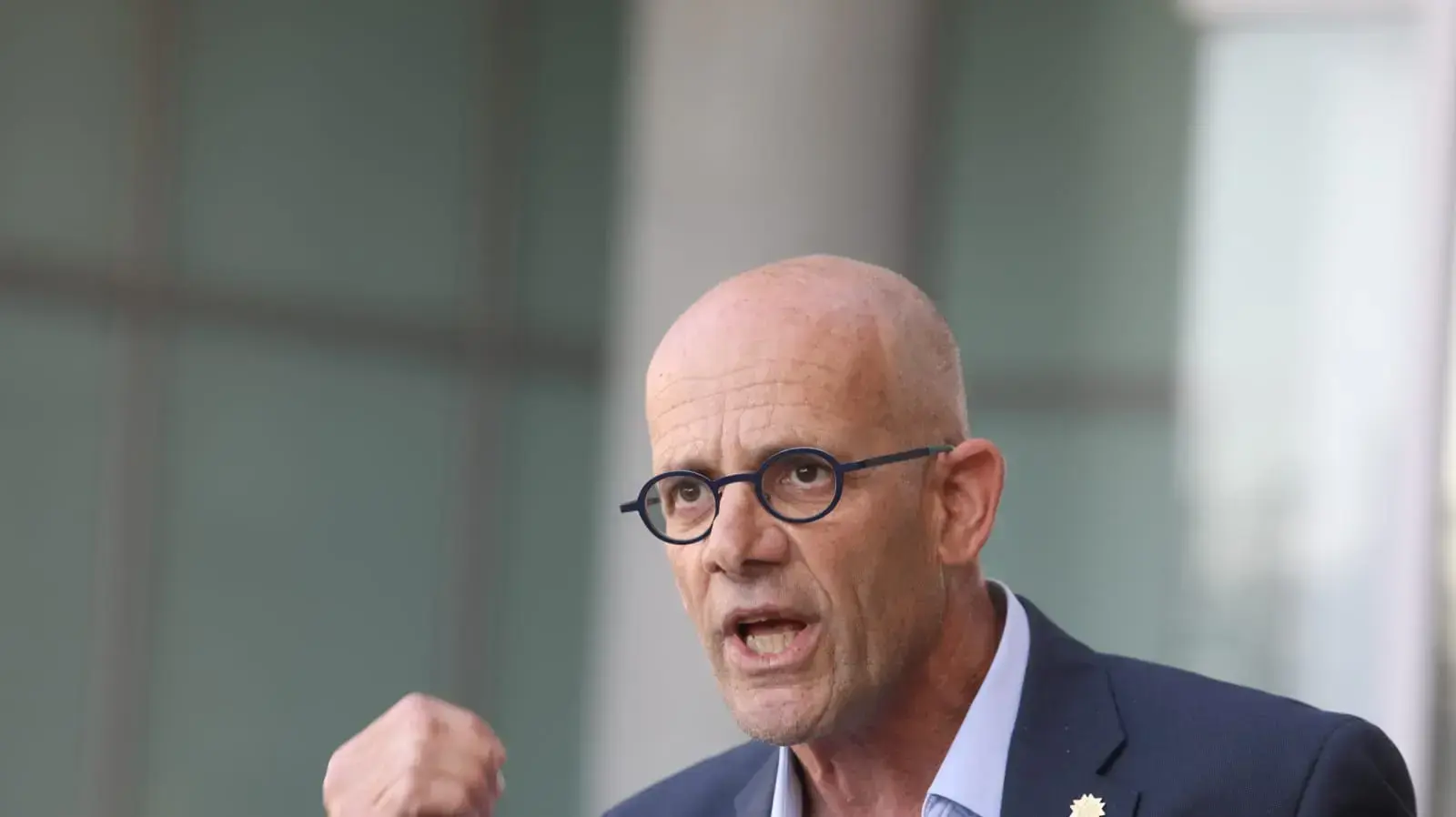 פרופסור עופר מרין, מנכ"ל בית חולים שערי צדק במסיבת עיתונאים של מנהלי בתי החולים הציבוריים מול משרד הבריאות, ירושלים, 22 באוגוסט 2021