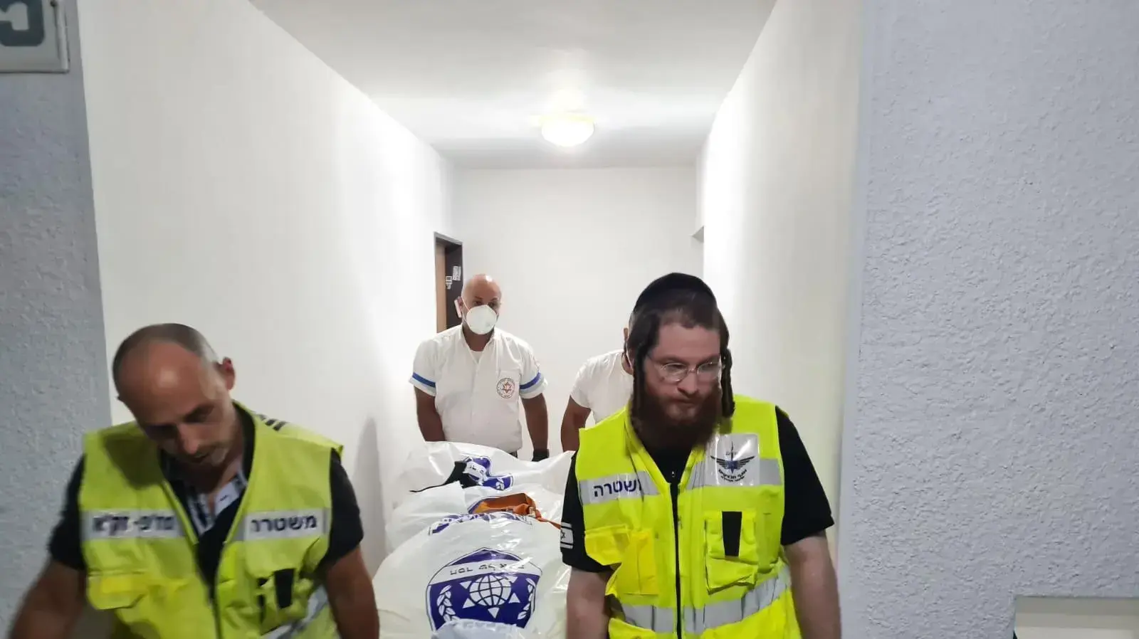 קשיש ערירי נמצא מת בביתו בחיפה
קשיש ערירי נמצא מת בביתו בחיפה