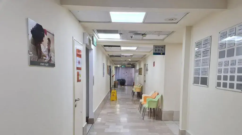 ביה"ח לניאדו ביה"ח לניאדו