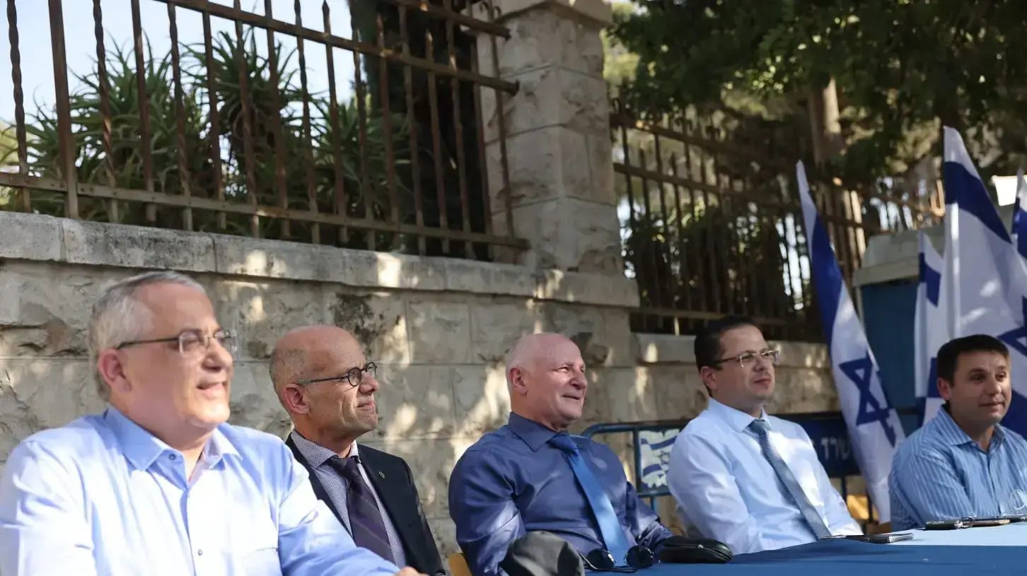 מאהל מחאה של מנהלי בתי החולים מול מעון רה"מ, ירושלים, 1 בספטמבר 2021 מאהל מחאה של מנהלי בתי החולים מול מעון רה"מ, ירושלים, 1 בספטמבר 2021
