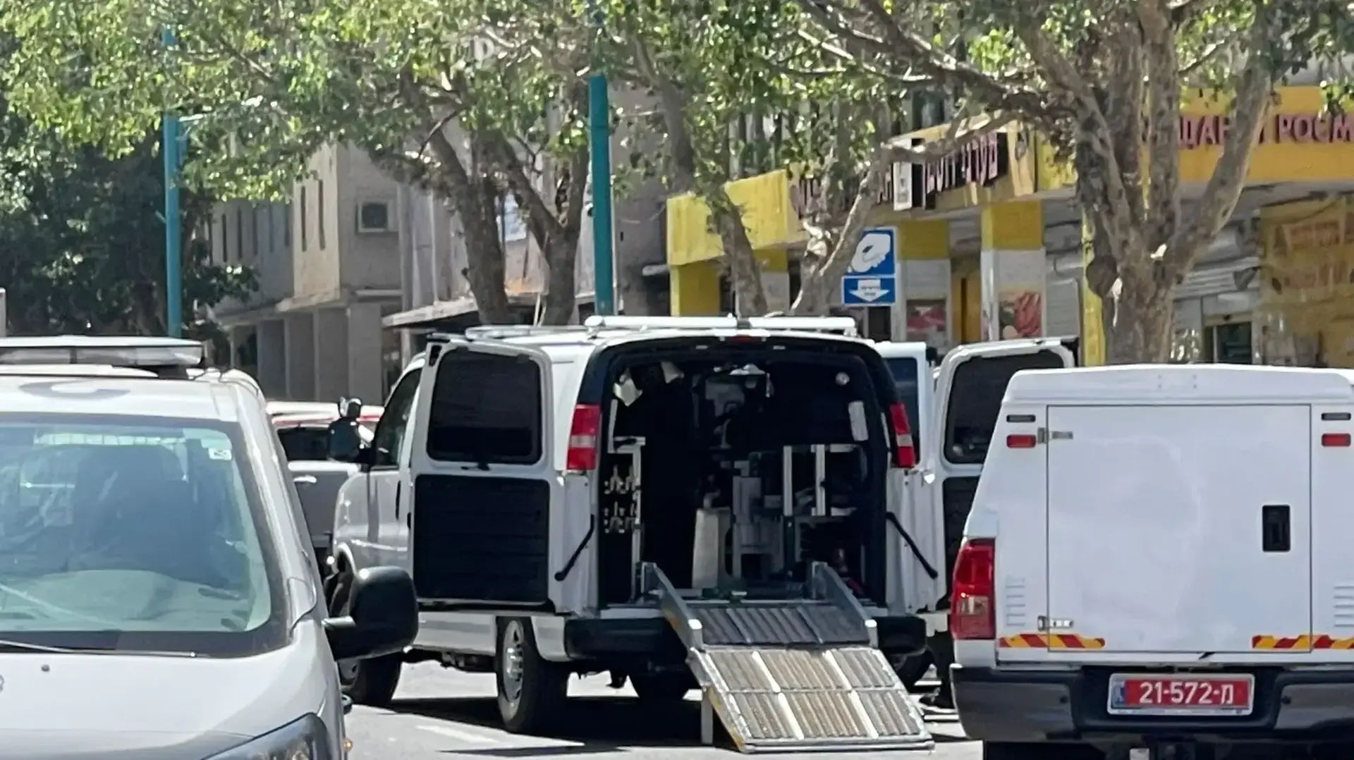 זירת השוד בסניף בנק בחיפה 2 בספטמבר 2021 זירת השוד בסניף בנק בחיפה 2 בספטמבר 2021