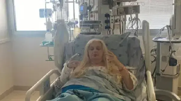 מירי אלוני בבית החולים איכילוב מירי אלוני בבית החולים איכילוב