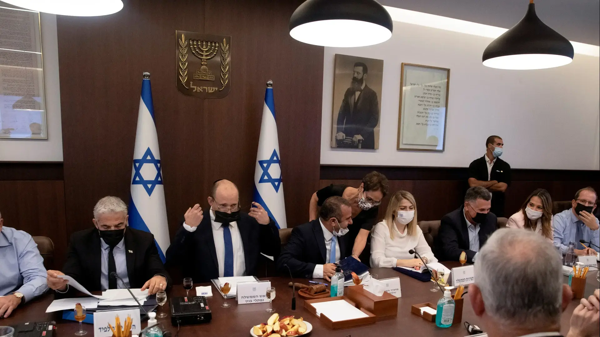 רה"מ, נפתלי בנט במהלך ישיבת הממשלה 5 בספטמבר 2021 רה"מ, נפתלי בנט במהלך ישיבת הממשלה 5 בספטמבר 2021