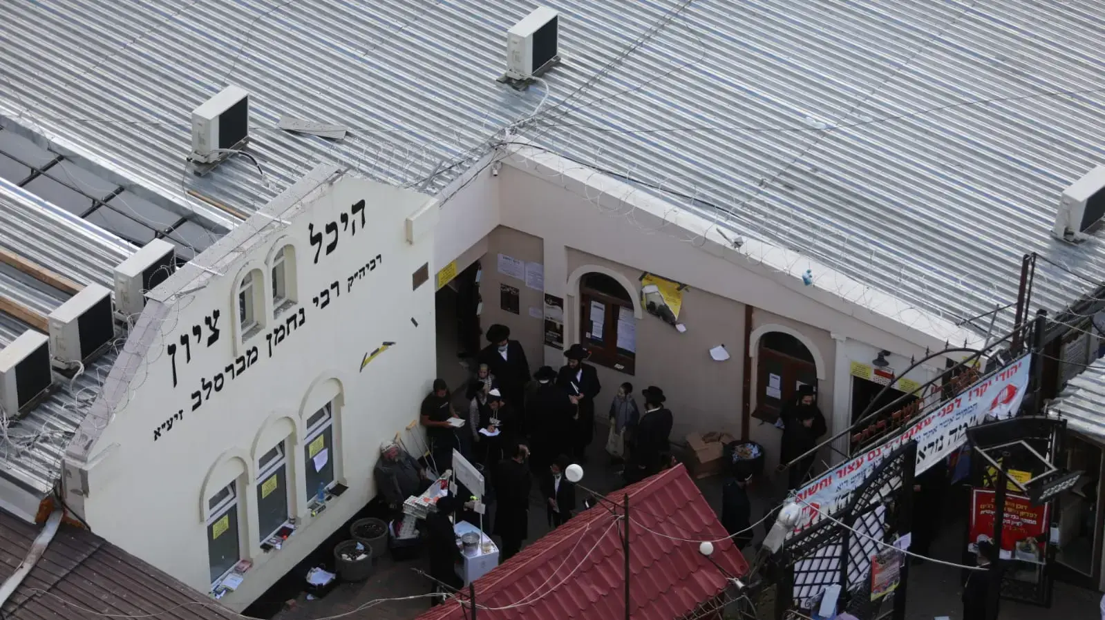 מתפללים לפני ערב ראש השנה, אומן, 5 בספטמבר 2021 מתפללים לפני ערב ראש השנה, אומן, 5 בספטמבר 2021