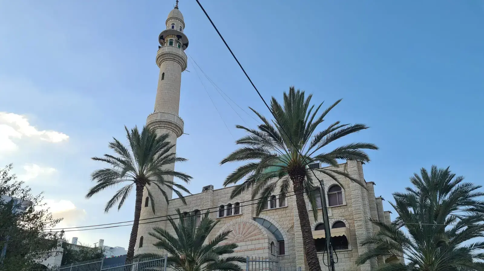 המסגד בנאעורה בו, לפי החשד, המחבלים או חלקם, התקלחו והחליפו בגדים. 7 בספטמבר, 2021 המסגד בנאעורה בו, לפי החשד, המחבלים או חלקם, התקלחו והחליפו בגדים. 7 בספטמבר, 2021