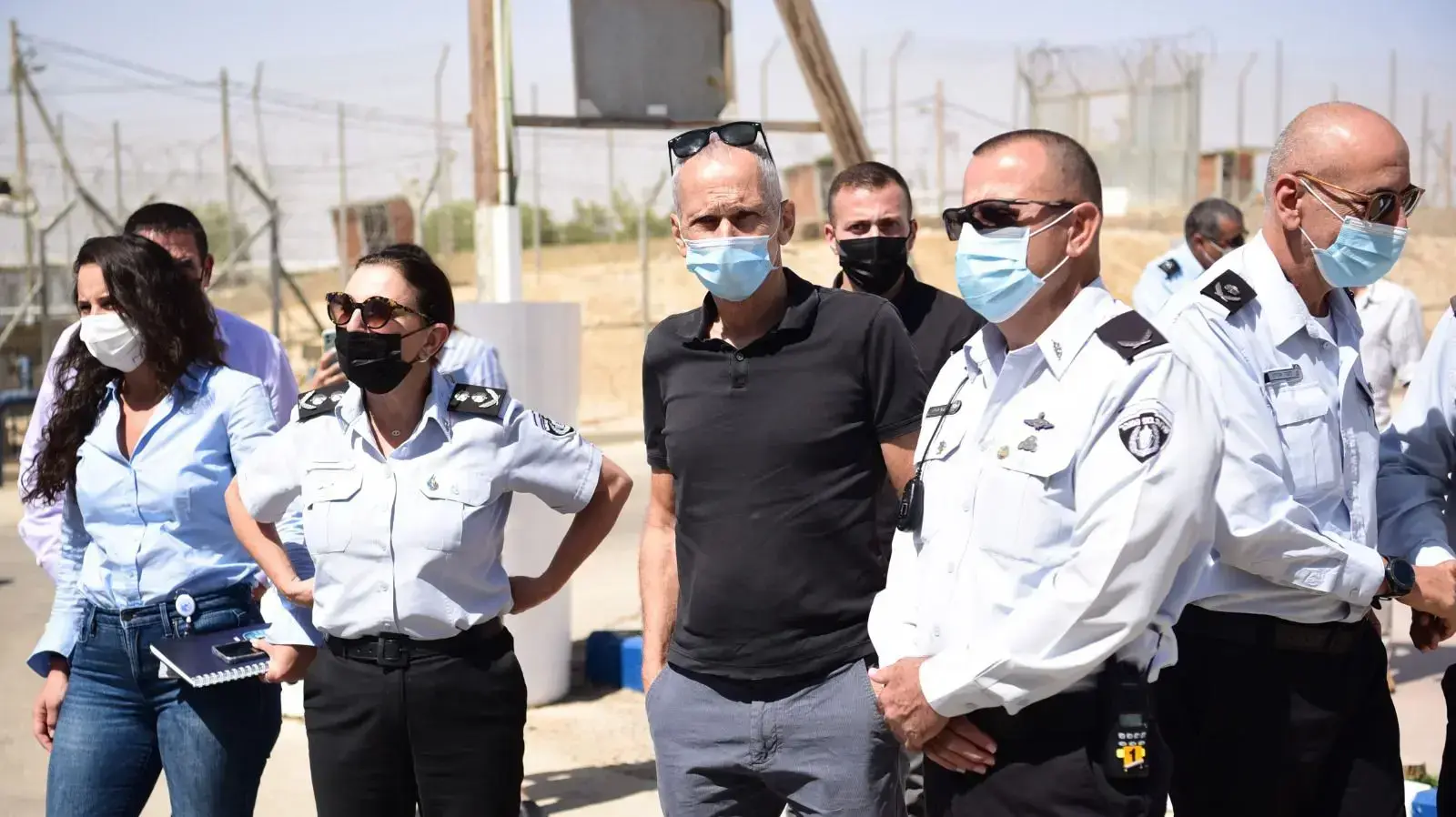 השר לביטחון הפנים, עמר בר-לב, סייר בכלא ״קציעות״, בליווי סגן השר יואב סגלוביץ ונציבת שב״ס, רב-גונדר, קטי פרי, 9 בספטמבר 2021 השר לביטחון הפנים, עמר בר-לב, סייר בכלא ״קציעות״, בליווי סגן השר יואב סגלוביץ ונציבת שב״ס, רב-גונדר, קטי פרי, 9 בספטמבר 2021
