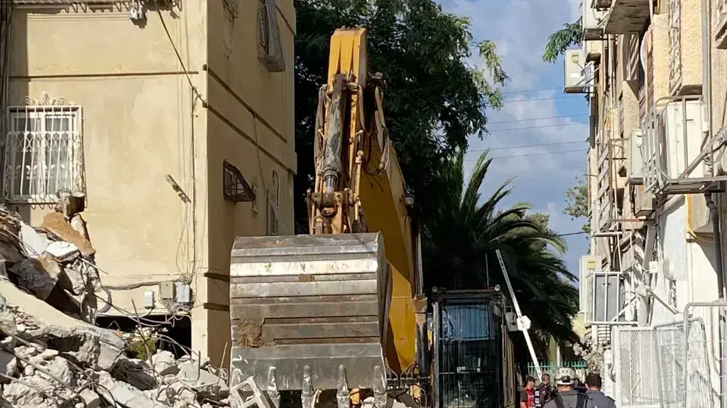 רחוב סרלין, חולון קריסת בניין שפונה מדייריו 12 בספטמבר 2021 רחוב סרלין, חולון קריסת בניין שפונה מדייריו 12 בספטמבר 2021